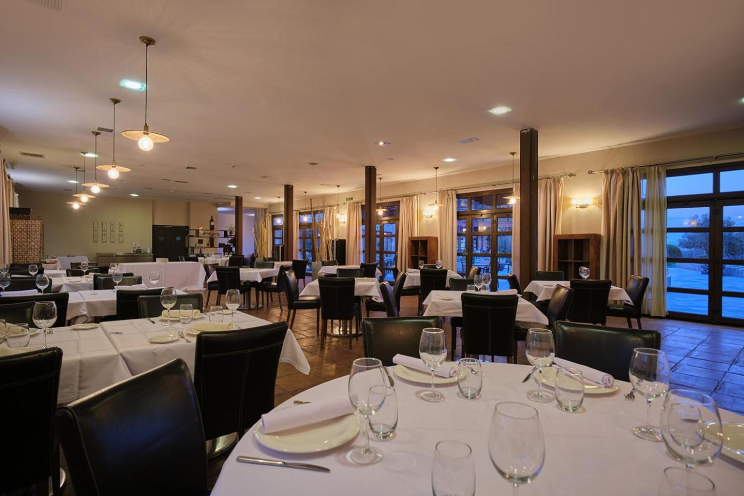 Hotel Spa Villa Nazules Chueca Zewnętrze zdjęcie