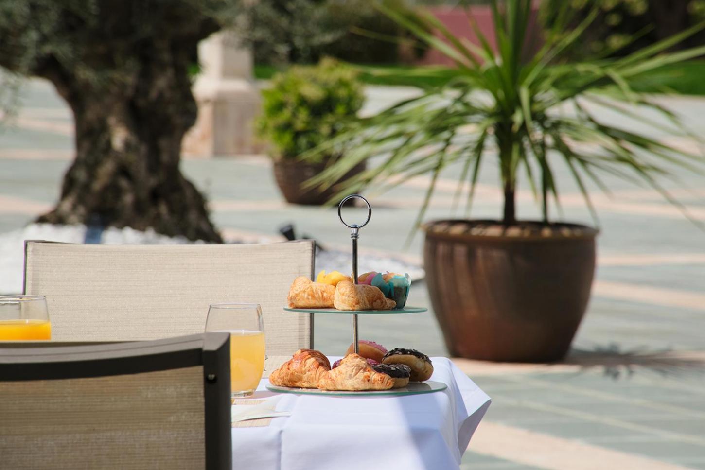 Hotel Spa Villa Nazules Chueca Zewnętrze zdjęcie
